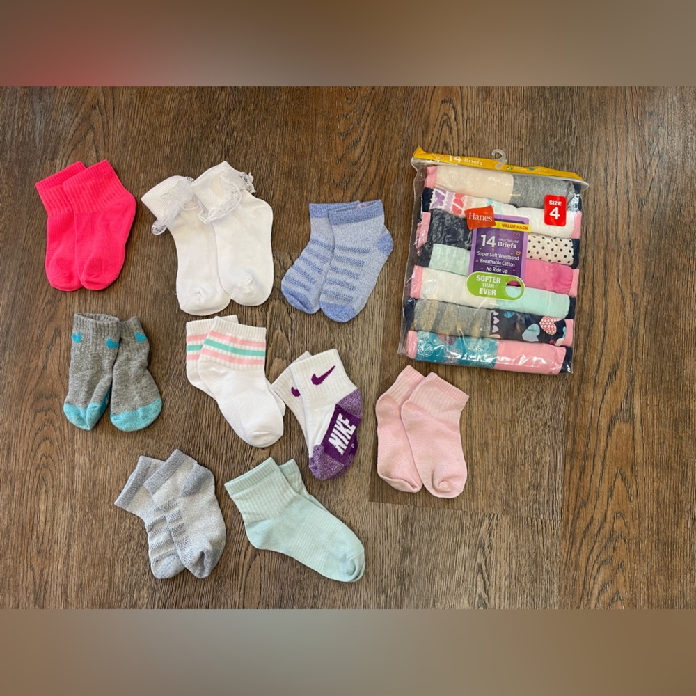 NWT Hanes 14 pack Girls Toddler Tagless Briefs Size 4 and Sock Lot